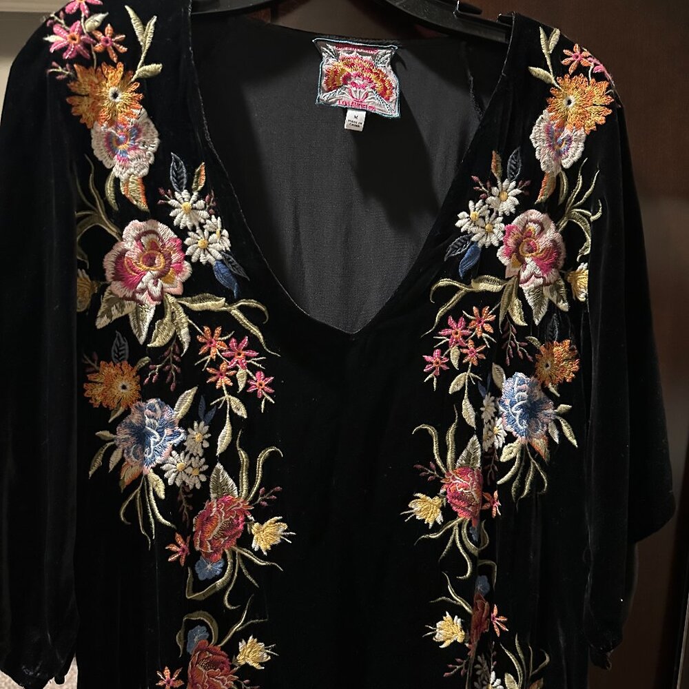 Johnny Was Isla Embroidered Velvet Dress Black Medium